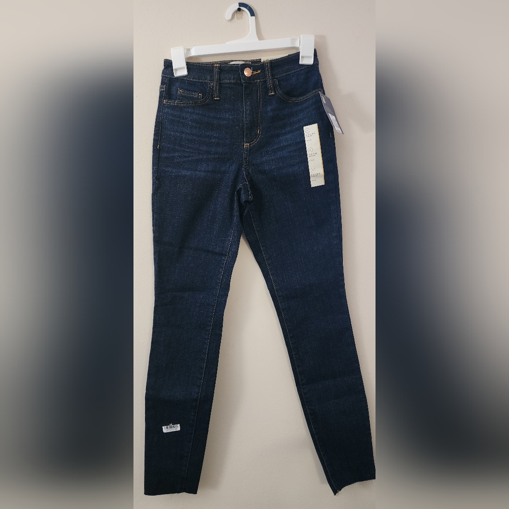 K. Universal Thread Women's Dark Blue Skinny Jeans